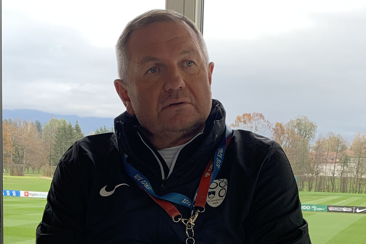 mk体育APP-斯洛文尼亚主帅批评主场草皮：我们足球基础设施太落后